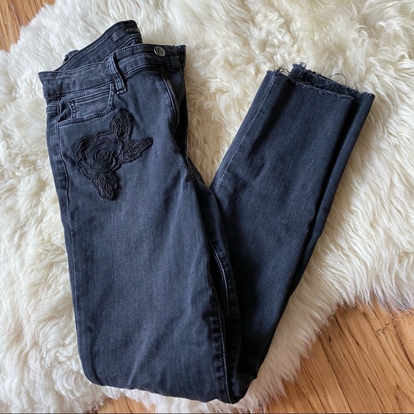 Joe’s Jeans The Charlie Skinny Ankle Grey Embroidered flowers Size 26 - Picture 11 of 12